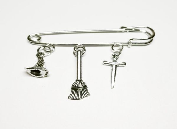 

new fashion broom sword witch hat pagan mini cute brooch jewelry gift fashion alloy charm brooch unisex9504557, Gray