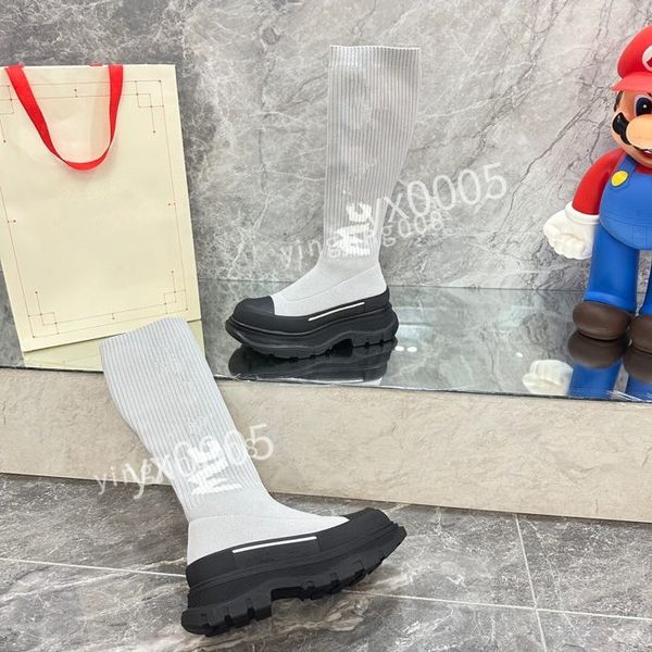 

2023 designer the four seasons mens womens casual shoe women men designers fashion sneakers leather made upper, Black