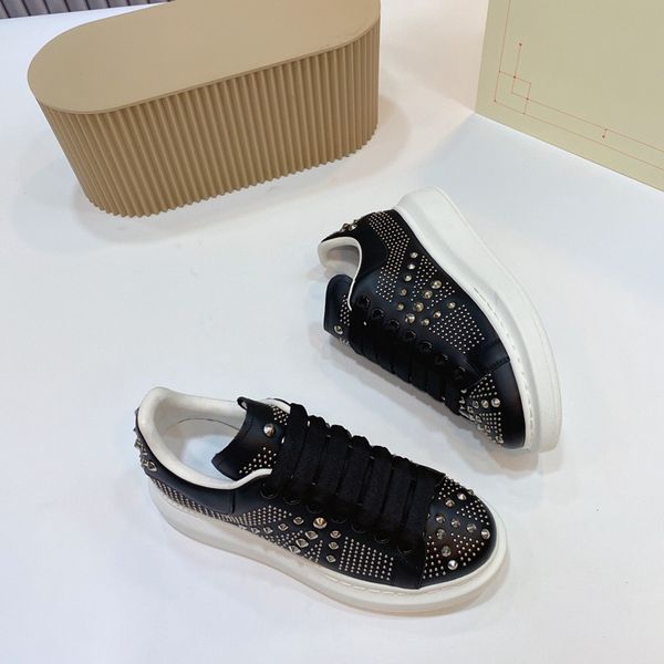 

designer casual shoes men women alexander queens leather lace up white sole espadrilles oversized flats velvet suede platform espadrille fla, Black