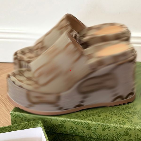 

2023 fashion designer fabric slides slippers multicolor embroidery mules women low heel flip flops casual sandals summer leather flat slide, Black