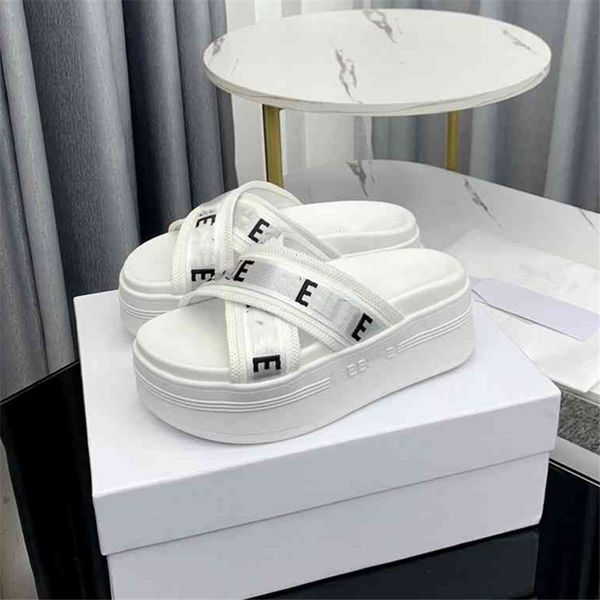 

fashion slippers 2023 celinity luxury design summer men's and women's flats thick soled leather rubber lettering logo casual carto, Black