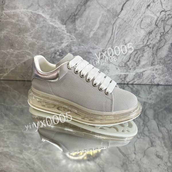 

2023 new season mens sneaker shoe embroidery black and white leather retro-inspired sneaker design womens sneaker