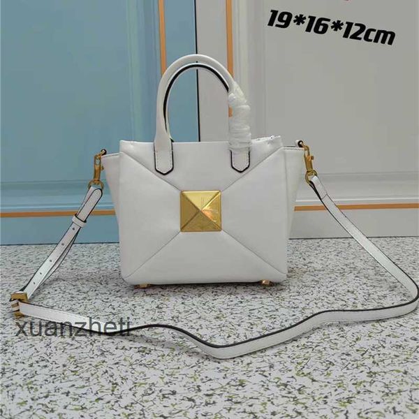 

bags beach rivet designer luxury classic ladies valenti bag style crossbody handbags large women portable metal genuine leather handbag d7to