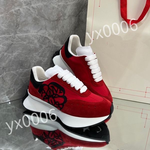 

2023 new designer calfskin casual shoes reflective sneakers vintage leather trainers fashion leisure shoes platform lace-up women mens sneak, Black