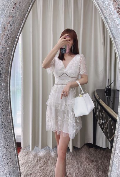 

auth self portrait v-neck short sleeved white cherry blossom mesh embroidered cake dress short skirt with pearl waist chain, Black;gray