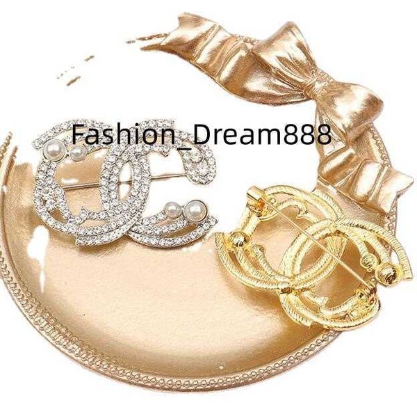 

lots brand designer men women brooches small sweet wind gold silver pearl letter suit dress pins for party nice gift specifications, Gray
