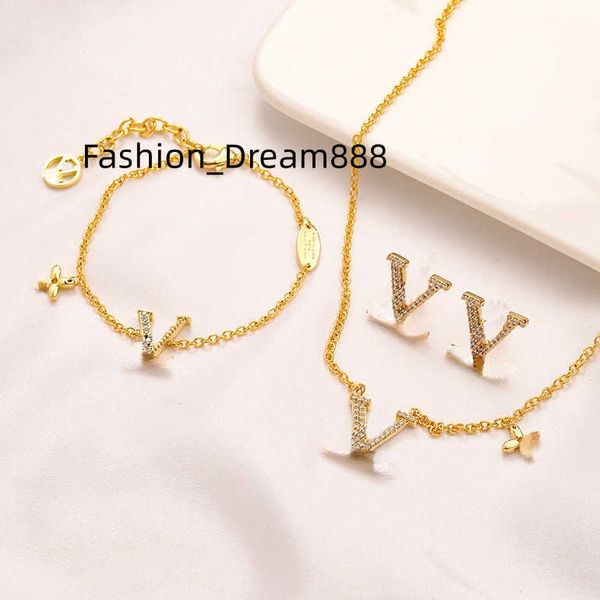 

womens brand earrings designers letter ear stud bracelet necklace 18k gold plated crystal geometric earring for wedding party jewerlry acces, Black