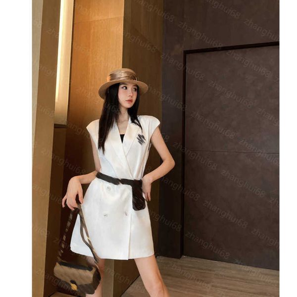 

23ss womens designer clothing summer dresses women dress embroidered love logo decorated suit vest dress delivery presbyterian fanny pack be, Black;gray
