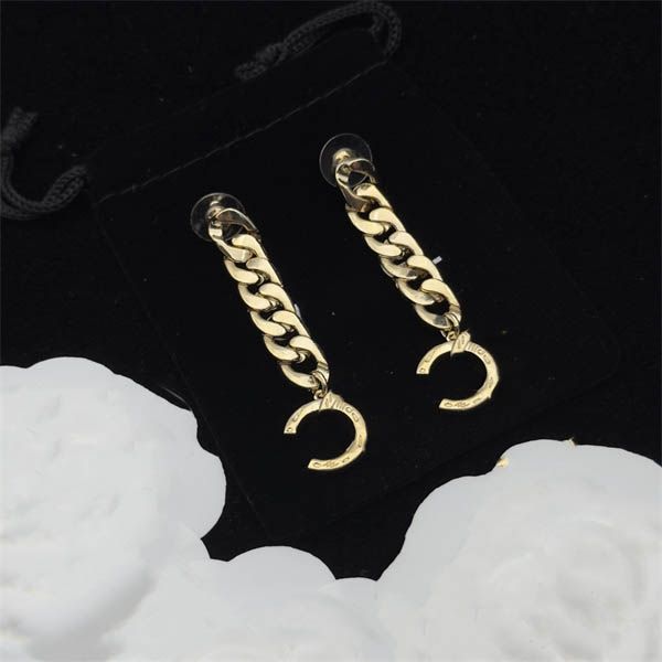 

2023 latest earrings ccity designer luxury stud women jewelry gold earring high-qualit pearl pendant woman ear ohrringe 878, Golden;silver