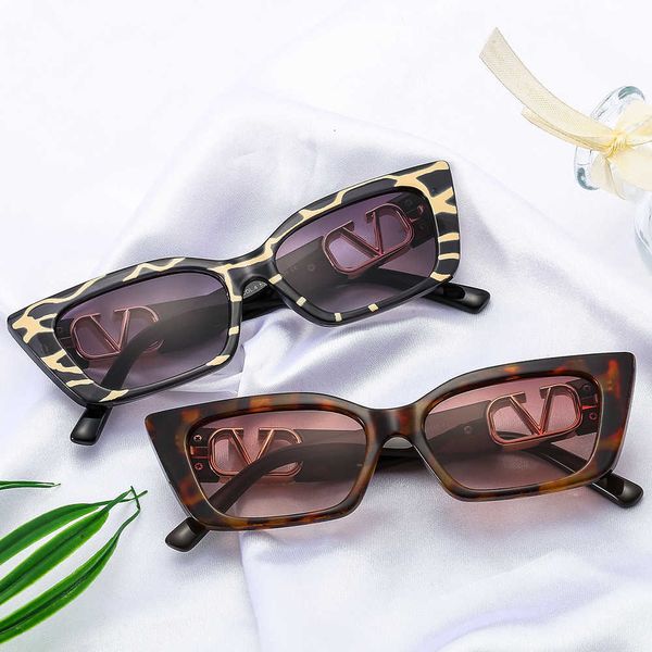 

wholesale of cat's eye large v sunglasses female small frame new uv resistant sunshade defeng 2129b94n, White;black