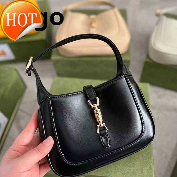 

factory direct sale spring new women's cowhide underarm ie single shoulder msenger bag with large amount of silk scarv is preferred des