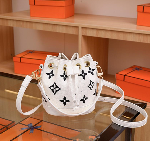

all-match new fashion casual crossbody mini drawstring bucket drawstring hand bags woman single shoulder