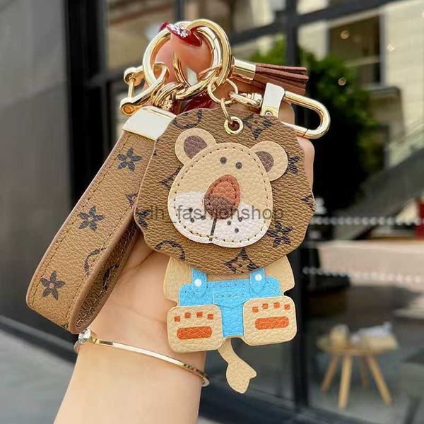 

2021 designer keychains lion cattle cow keychain fashion men car keyring holder women bull animal pendant new year gift, Silver
