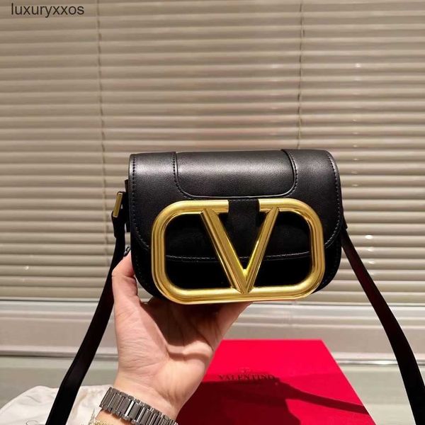 

designer valention bag women ghrt flip fashion versatile crossbody shoulder bags french small square handbag spring/summer luxury wallet