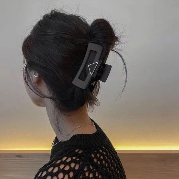 

luxury hair clips & barrettes designer hairpin premium brand classic everything casual hairpin fashion black white shark clips christmas jew, Golden;silver