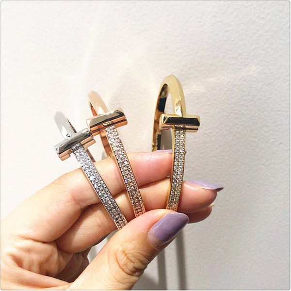 

couples bangle luxury designer bracelet women mens t1 bracelets men lovers fashion diamonds letter buckle bracelet hadwear gift designer jew, Black