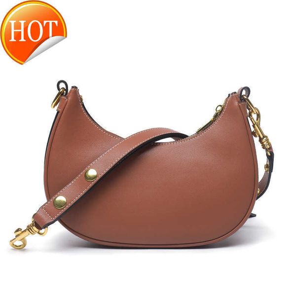 

women's designer bags 2023 new lisa same leather arc de triomphe stitched armpit women's fashion handheld one shoulder saddle fact