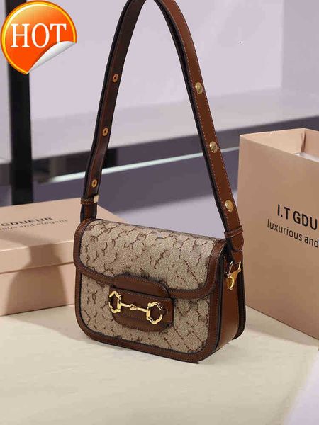 

factory direct sale bag niche french this year's most popular 2023 new high-end foreign style single shoulder msenger color matching su