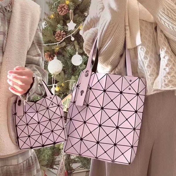 

designer bag foldable pvc handbag female japan issey m new classic diamond lattice hollow tote bag fashion shoulder bags mini mobile phone q