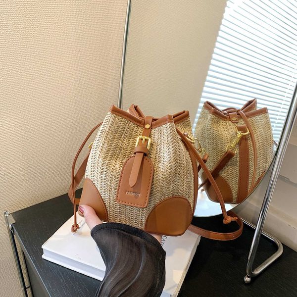 

woven straw bag for women in new niche design high-end feeling versatile summer one shoulder crossbody bag bucket bag