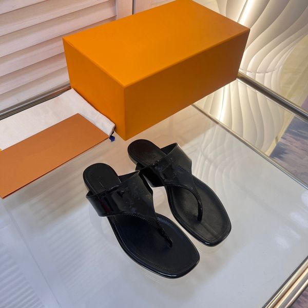 

designer sandals ladies slippers summer flat leather shoes fashion beach women luxury slippers letter drag 0626, Black