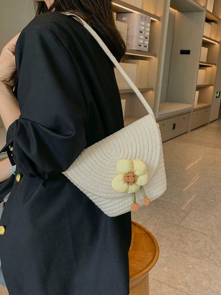 

women's straw woven bag summer new fashion flower straw woven bag water bucket bag single shoulder bag leisure beach crossbody bag