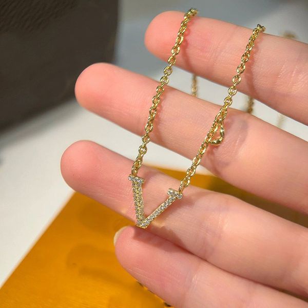 

pearl lvity pendant necklace designer jewelry for women luxury gold chain necklaces simple letters v girl gifts accessories bracelet earring, Silver