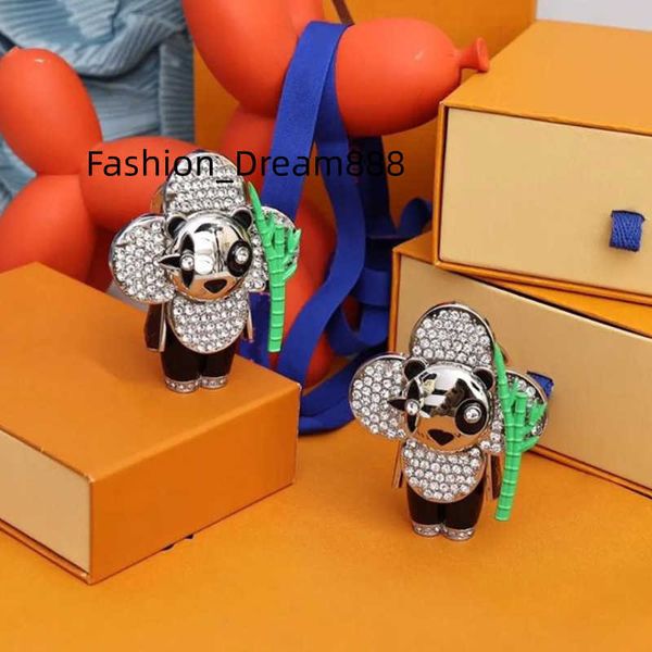 

design bag charms luxury designer couples key chain new sunflower key ring pendant cute panda key holder fashion accessories for women men, Silver