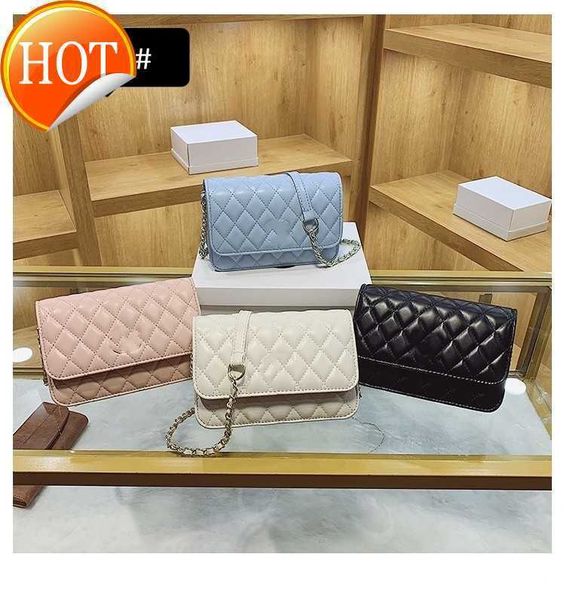 

women's brand designer shoulder bags 2023 fashion portable small crossbody bag texture mini envelope package gift box packaging factory