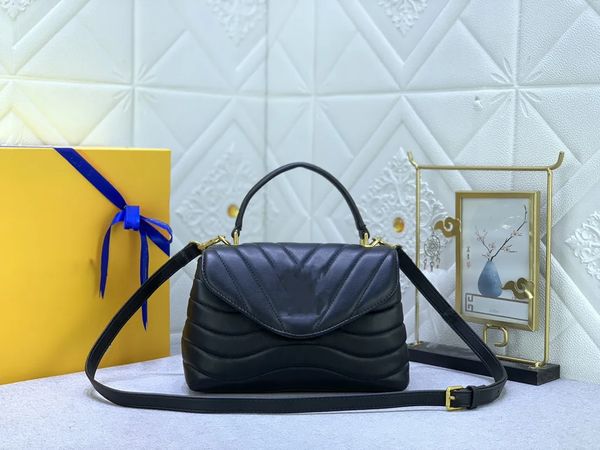 

l classic design leather bag new wave chain hold me series shoulder bag crossbody bag lacquered leather bag m21797