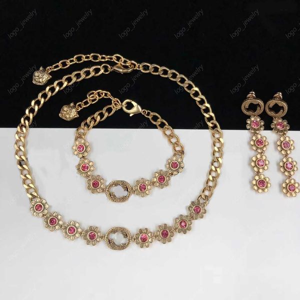 

2023 new gold necklace chrysanthemum bracelet luxury designer earrings brass exquisite fashion jewelry sets for women party wedding annivers, Black