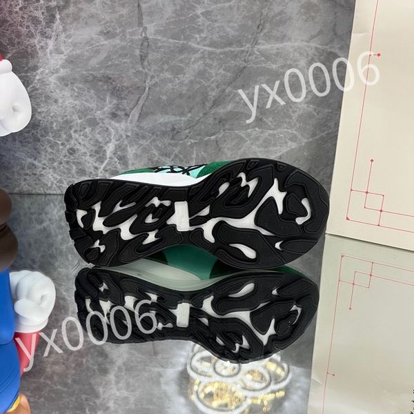 

2023 new luxurys designer calfskin casual shoes reflective sneakers vintage leather trainers fashion leisure shoe platform lace-up women men, Black