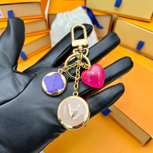 

designer keychain luxury fashion brand keychain letter flower splice designer keychains metal keychain women's bag pendant car accessor, Silver