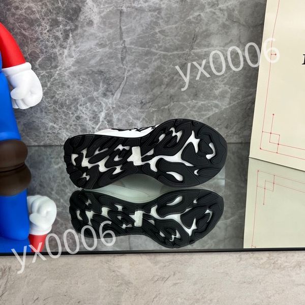 

2023 new designer calfskin casual shoes reflective sneakers vintage leather trainers fashion leisure shoe platform lace-up women mens sneake, Black
