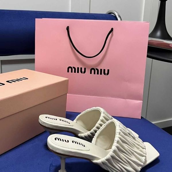 

new mius beach shoes women slide designer sandals line pleated slippers summer wear square thick heels casual 3 kbja