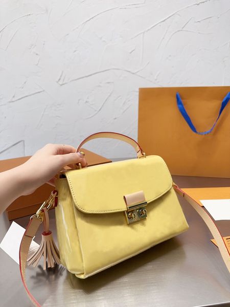 

2023 new designer bag fashion croisette tassel bag shoulder bag clutch handbag luxury messenger bags tote bag lacquer leather crossbody bags
