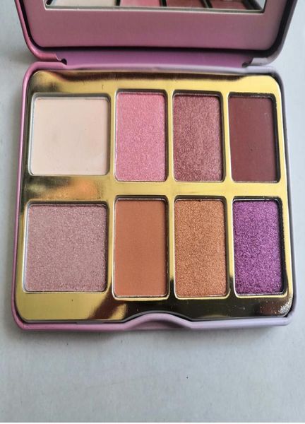 

2021deluxe melt in stock tickled peach mini eyeshadow make up palette holiday chirstmas 8color eye shadow5614884