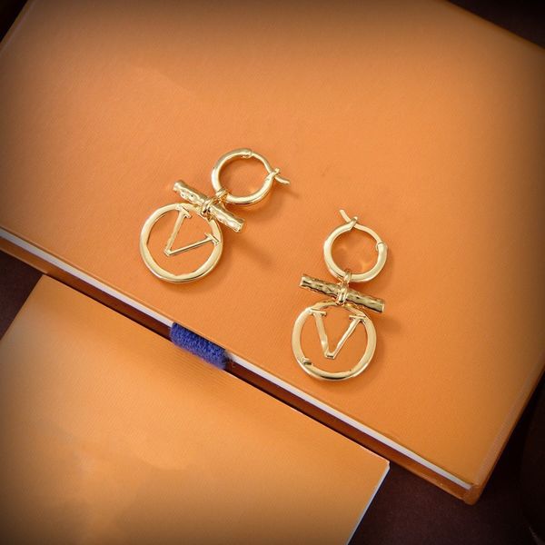 

fashion designer luis letter vuttonity luxury geometric crystal earrings stud chd0pja, Golden;silver