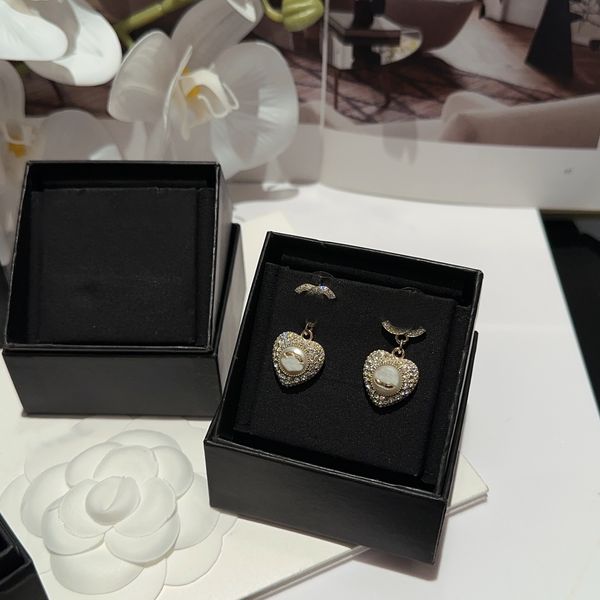 

classic diamond heart earrings designers gold plated brand letters stud style women wedding party jewerlry, Golden;silver