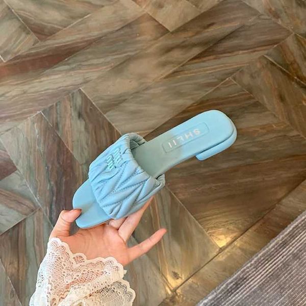 

high mius beach shoes women sandals slide designer 2023 summer internet new pleated square toe flat bottom flip flops for wear in spring eh2