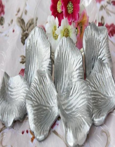 

silver silk rose petals wedding favour party flower 20 bags 100 pcs per bag8013727