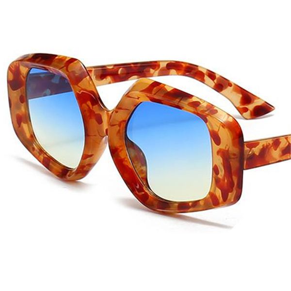 

fashion sunglasses tortoiseshell colored sun glasses simplicity adumbral anti-uv spectacles personality eyeglasses ornamental 6 colors avail, White;black