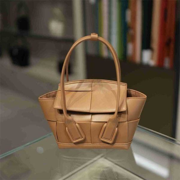 

tote luxury bag bottegas bvs caramel arco 29 one shoulder handheld straddle bag