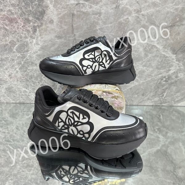 

2023 luxurys designer sneaker men women reflective casual shoes genuine leather sneakers party calfskin quality shoes, Black