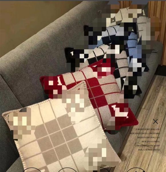 

quailty luxury fashion brand stripe h cushion living room sofa ins pillow case cushion sofa home luxury horse h cushion pillo6298830
