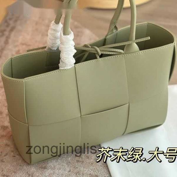

handbags woven totes designer cassettes bag venetas bags 2023 bottegas shopping to