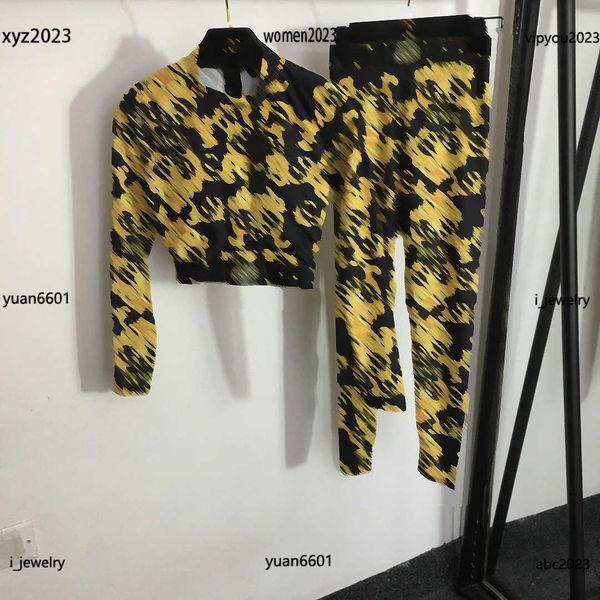 

designer clothes women tracksuits girl yoga set size s-l 2pcs retro patterned printed short sleeved and elastic leggings june26, Gray