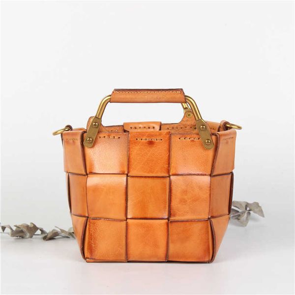 

xiaozhong hand woven leather bucket bag women's head layer vegetable tanned cow leather small square bag