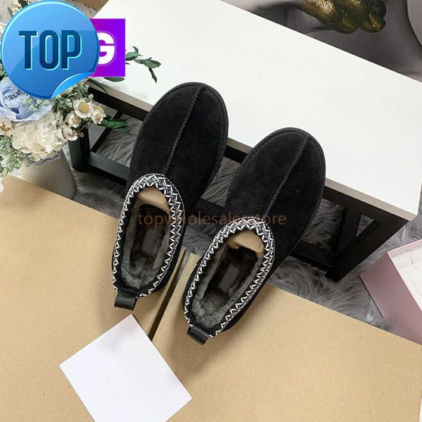 

boots sandals desginer ladies sandals calssic slipper roman stud turtle rubber slippers rivet summer beach home travel simple fashion 35-45, Black