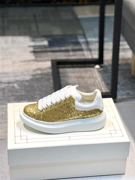 

luxury men women designer casual shoes white black pink blue green red calf leather lace-up sneaker oversized rubber sole trainers flat loaf